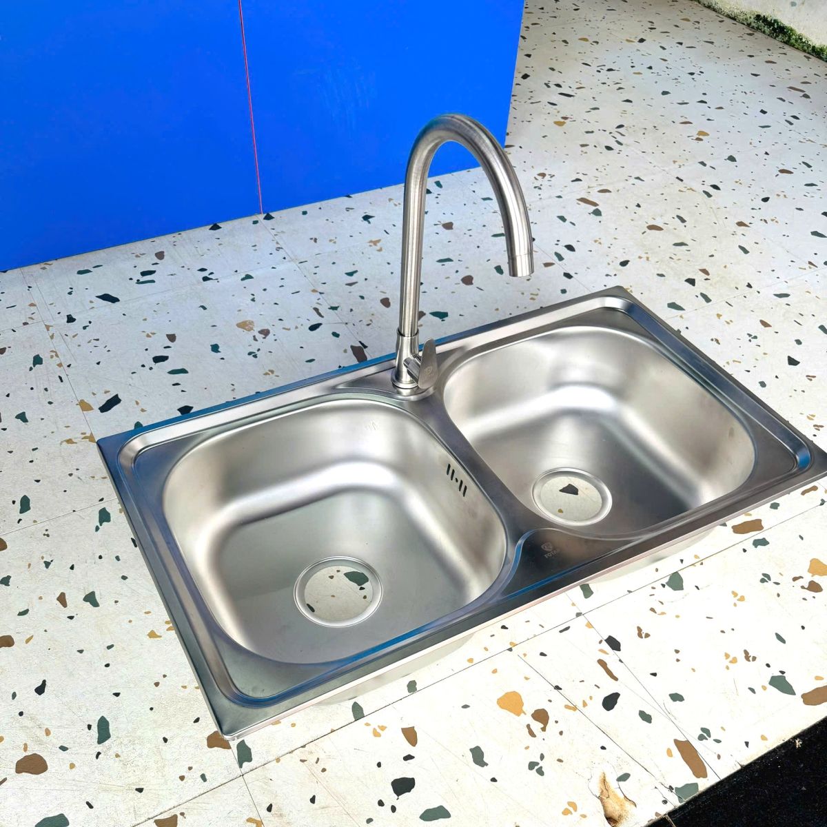 Chậu rửa chén 2 ngăn Inox 304 Fotari C-09