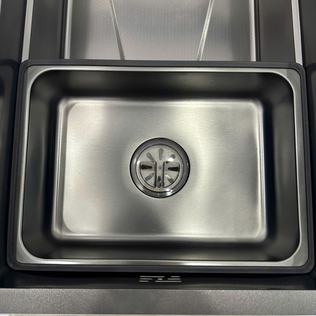 Chậu rửa chén Inox phủ nano Fotari C-53 