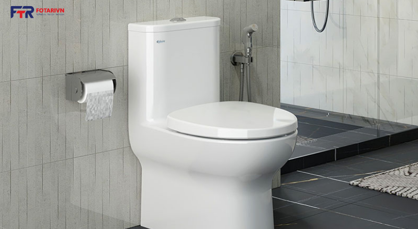 Lưu ý quan trọng khi áp dụng cách thông bồn cầu bằng nước nóng