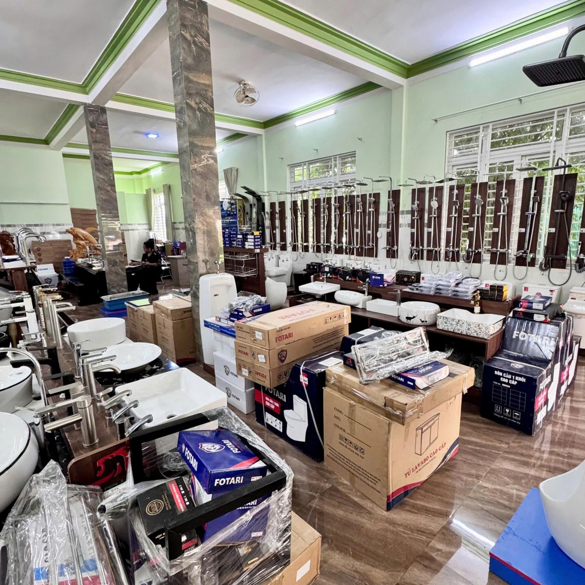 Showroom thiết bị phòng tắm Fotari Gia Nghĩa 
