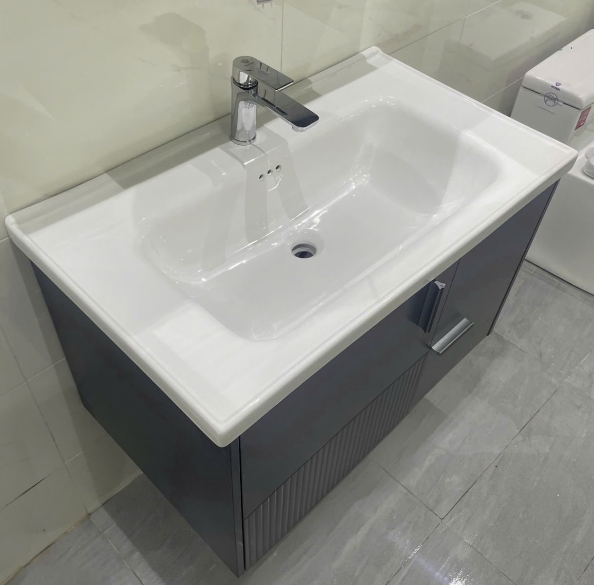 Tủ Vượng Gia Lavabo Plywood Phủ Melamine TG-2201.jpg