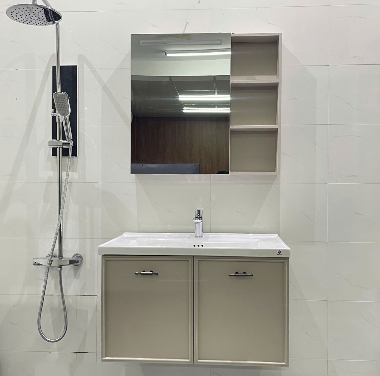 Tủ Lavabo Plywood Phủ Melamine Fotari TG-2250