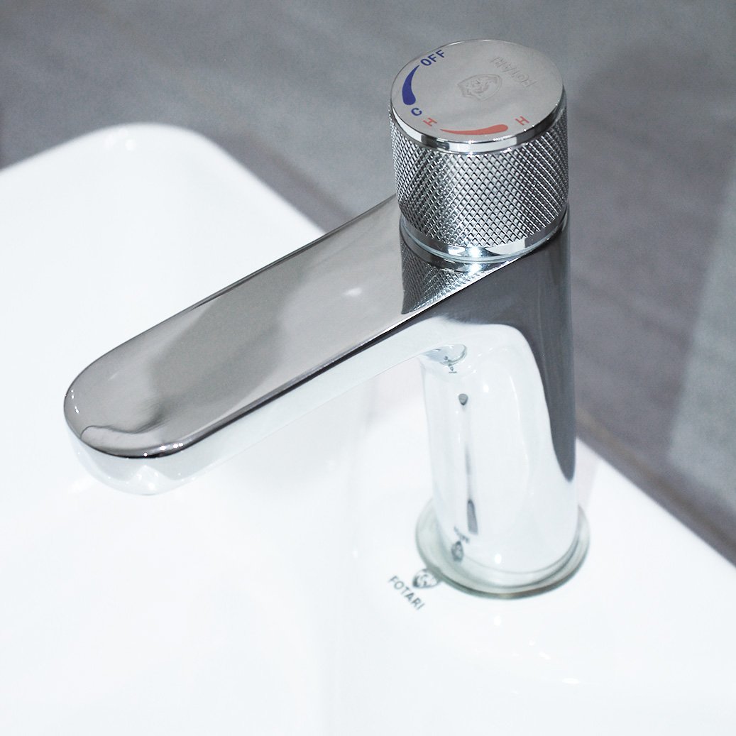 Ảnh chụp thực tế Vòi Lavabo Nóng Lạnh A-VL33