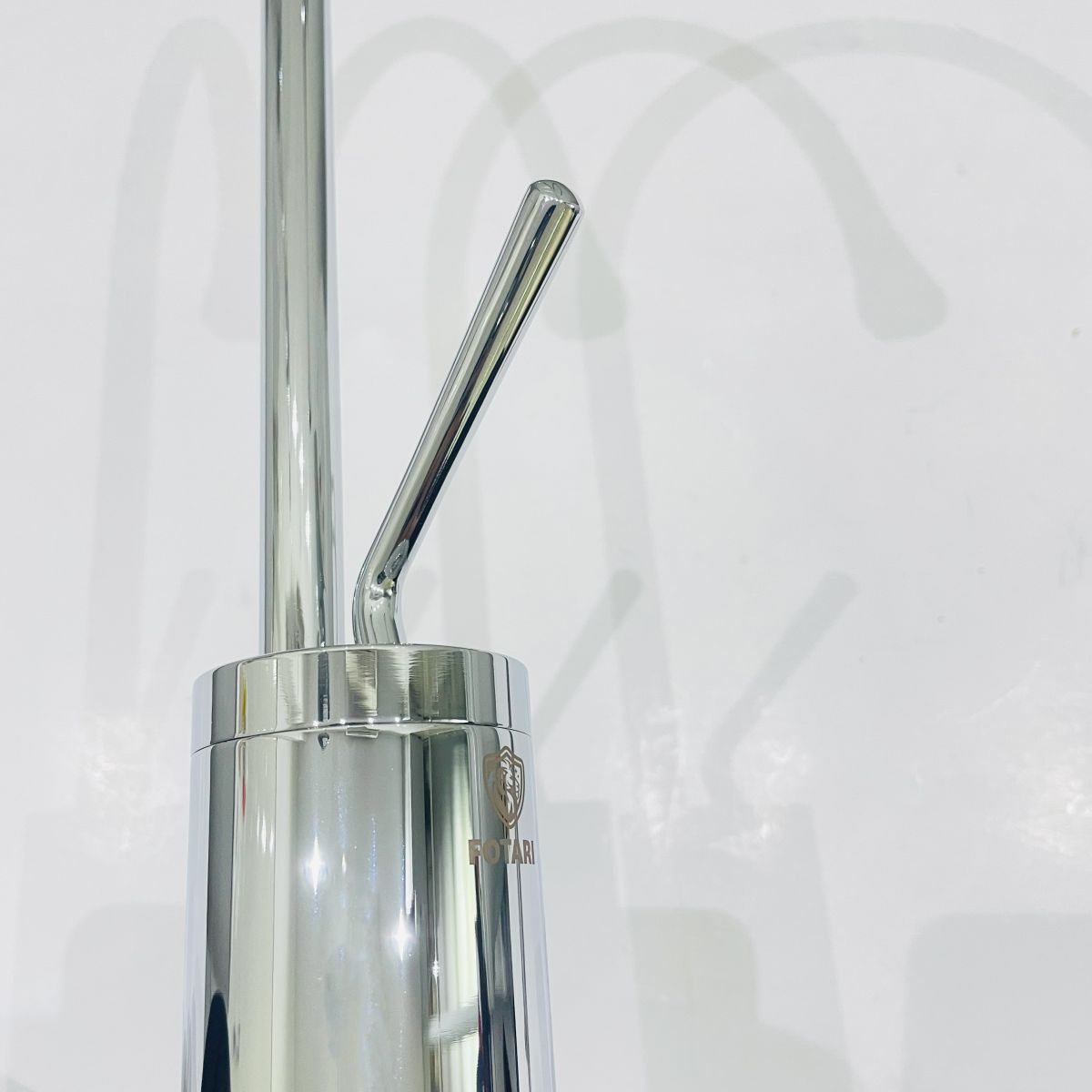 Vòi lavabo nóng lạnh Fotari F-4111