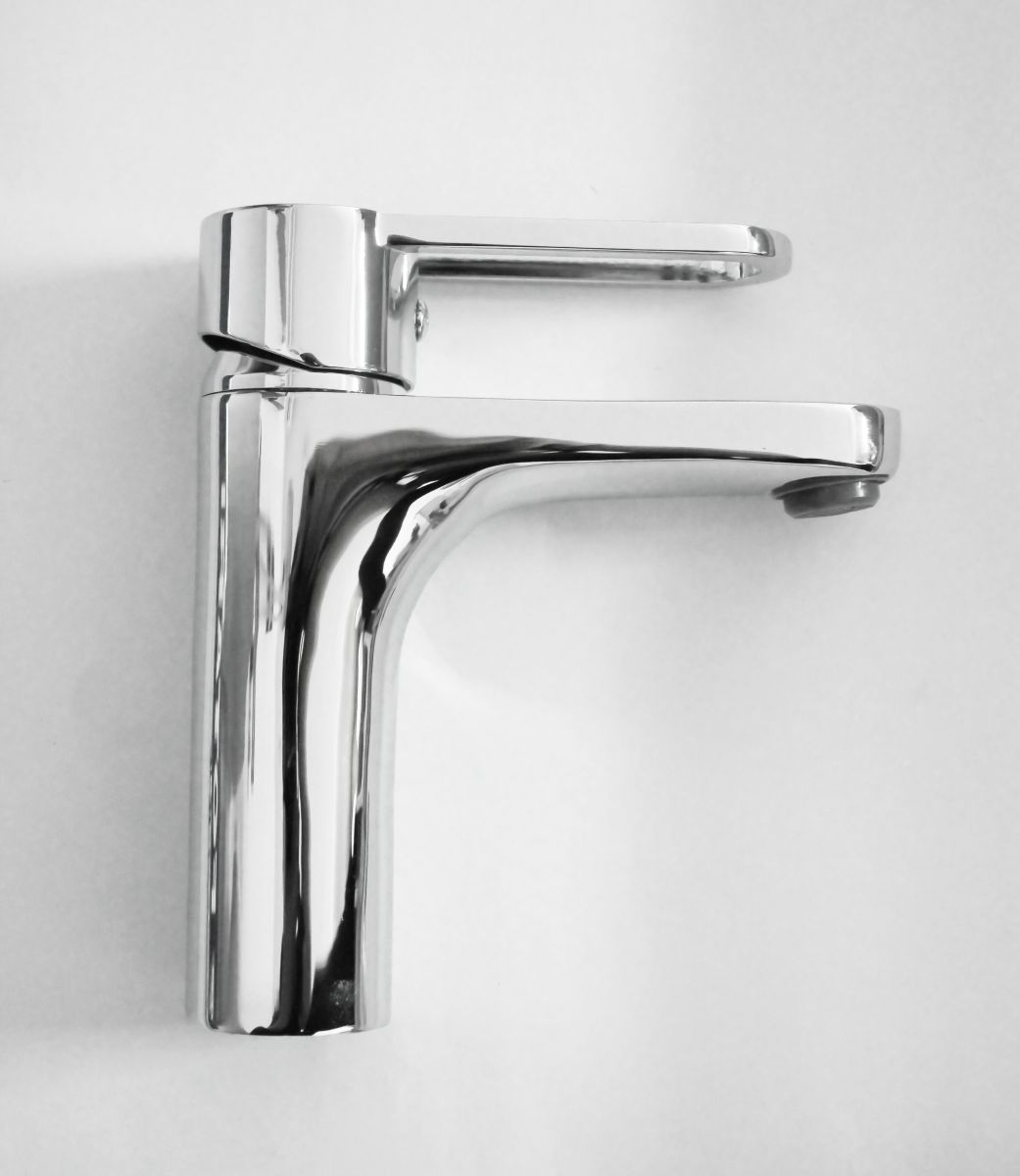 Ảnh chụp thực tế Vòi Lavabo Nóng Lạnh AVL32