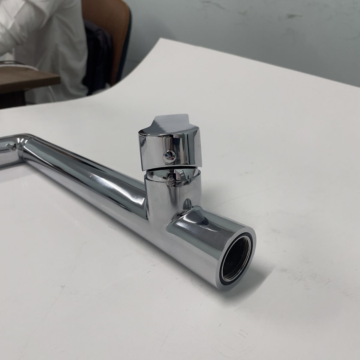Vòi Chén Nóng Lạnh Đồng Thau Mạ Crom A4013 5