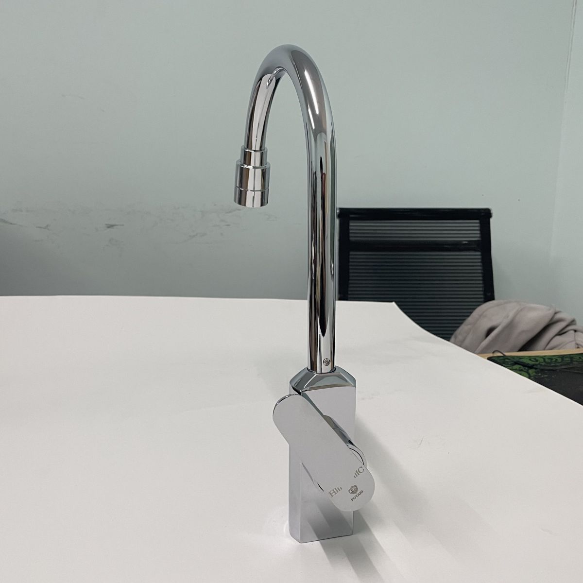 Vòi chén nóng lạnh Fotari AVC41 5