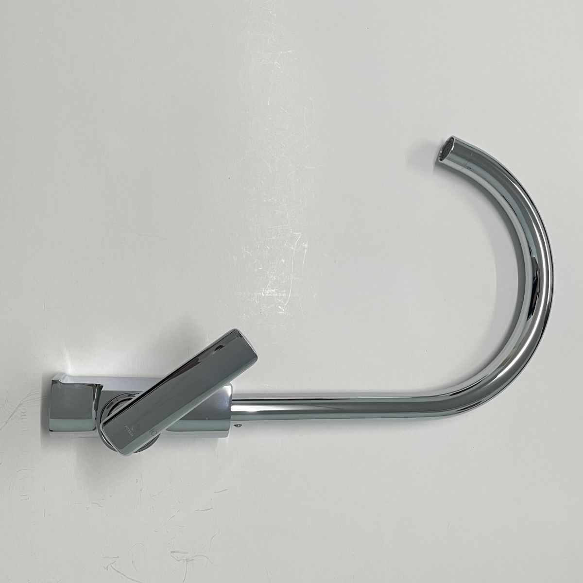 Vòi chén nóng lạnh AVC42 6