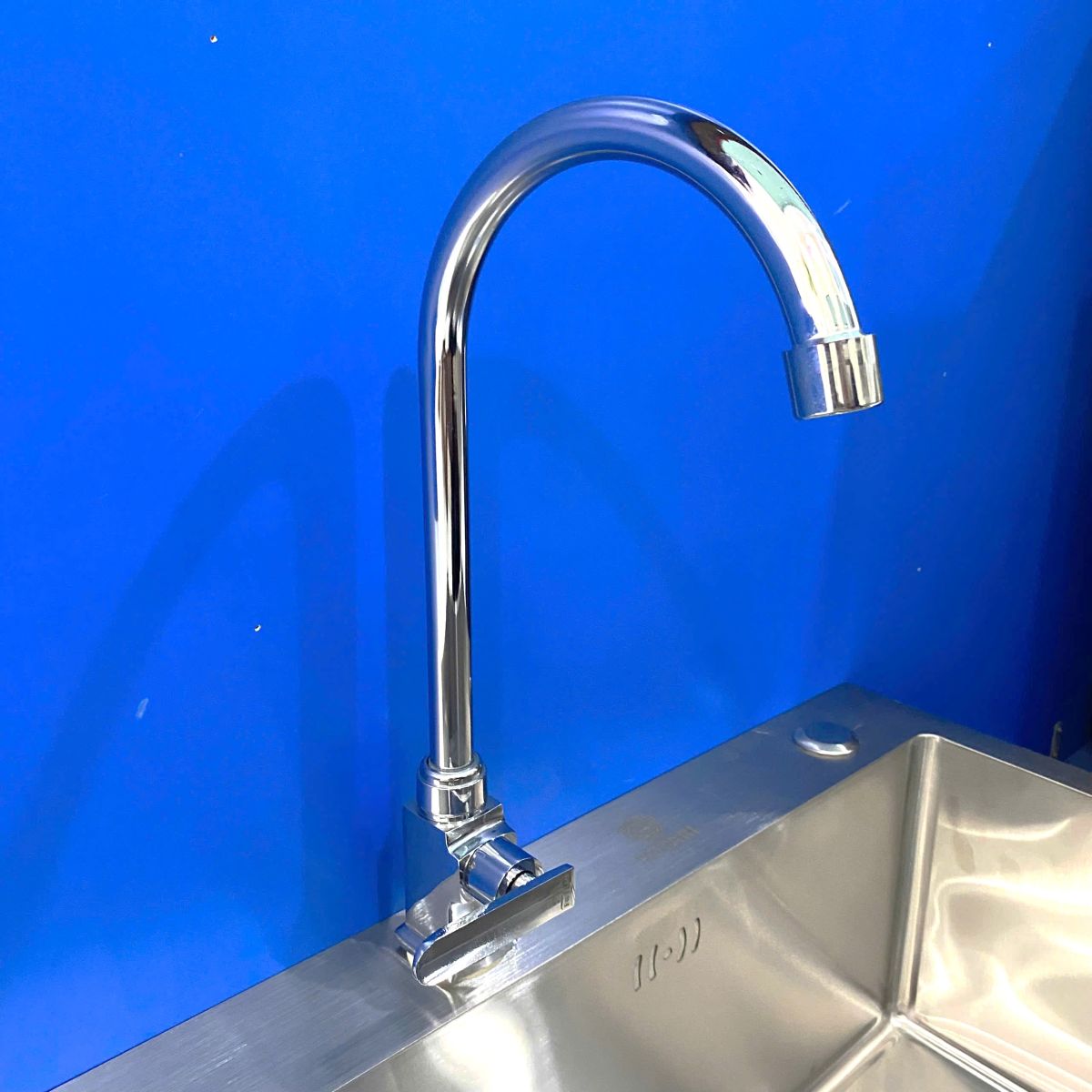 Vòi rửa chén lạnh Fotari F-5015