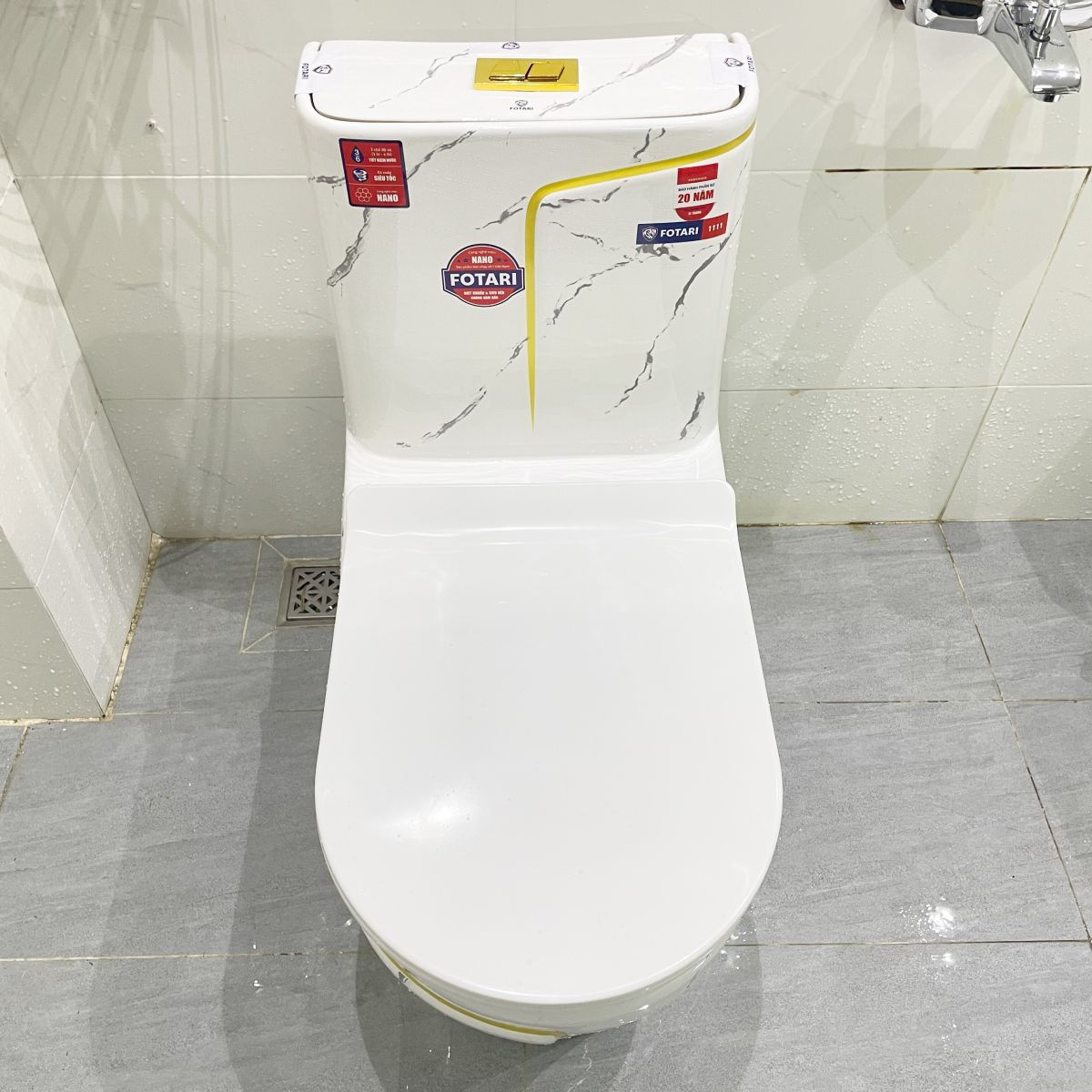 Bồn Cầu Nguyên Khối Fotari 1111