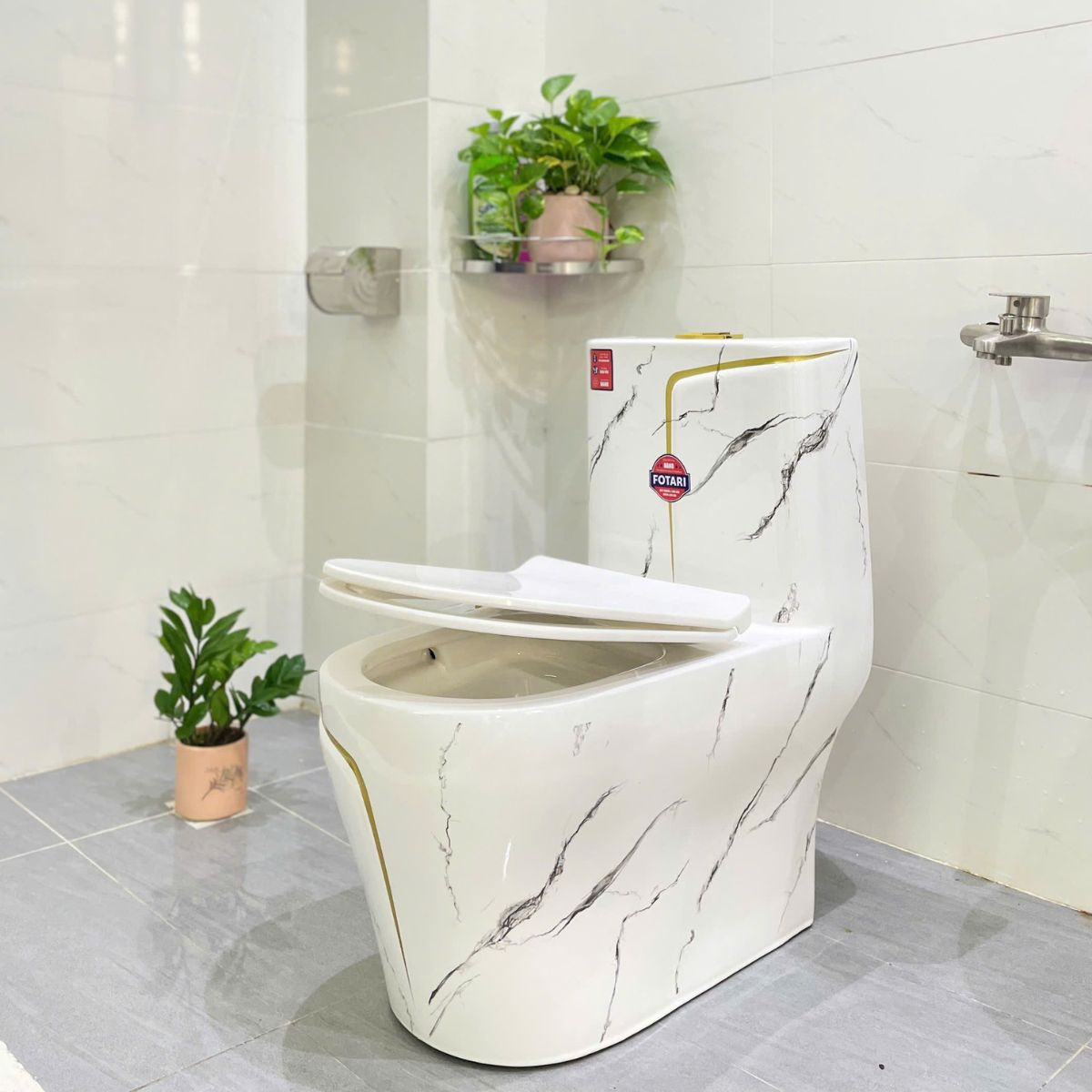 Bồn Cầu Nguyên Khối Fotari 1111