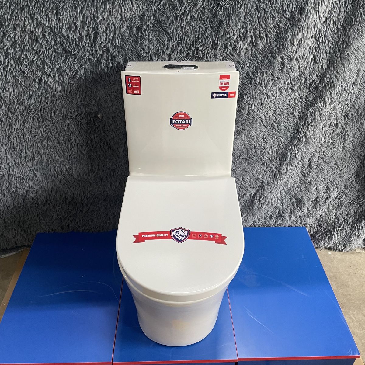 Bồn Cầu Sứ Nguyên Khối 1325 1