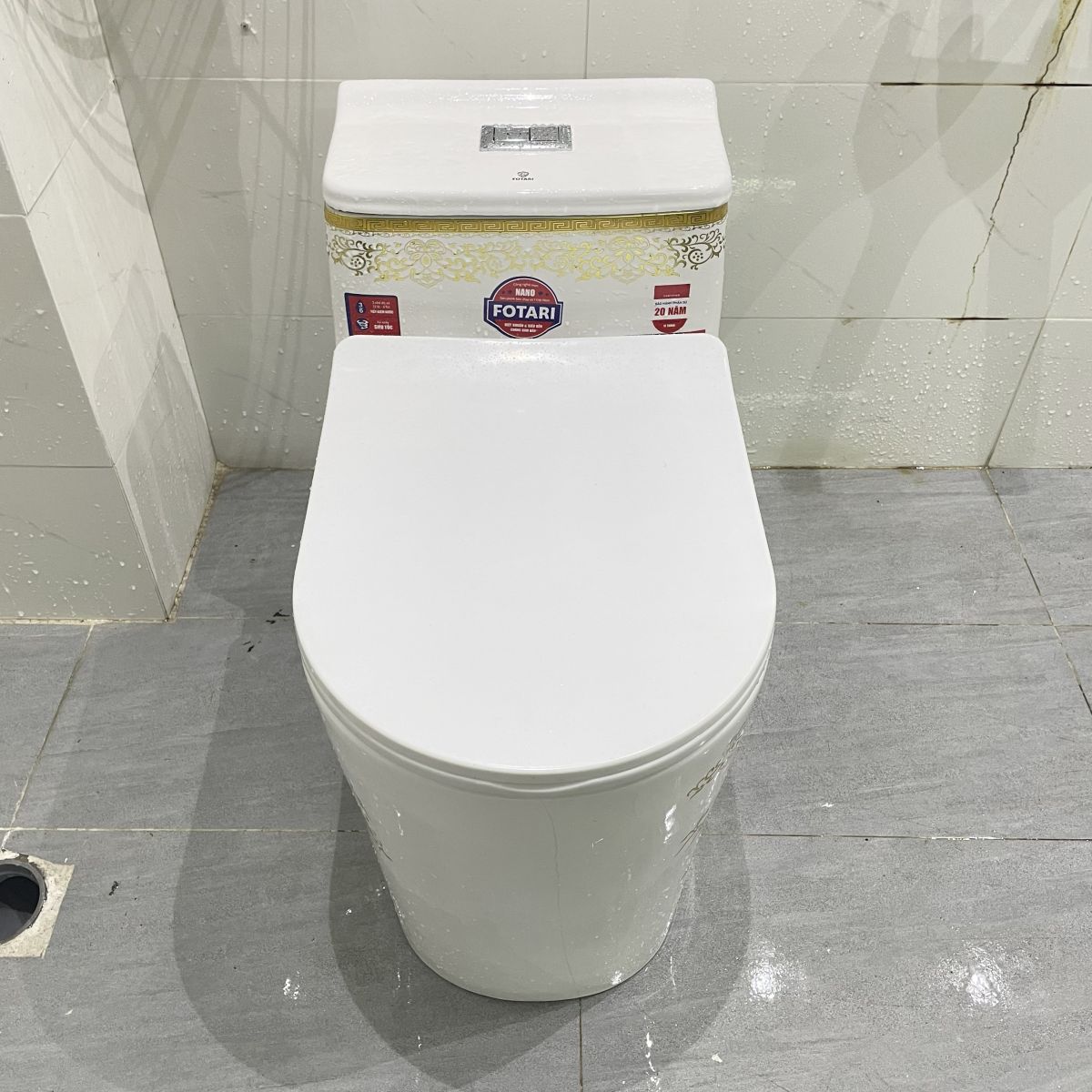 Bồn Cầu Sứ Liền Khối 1388