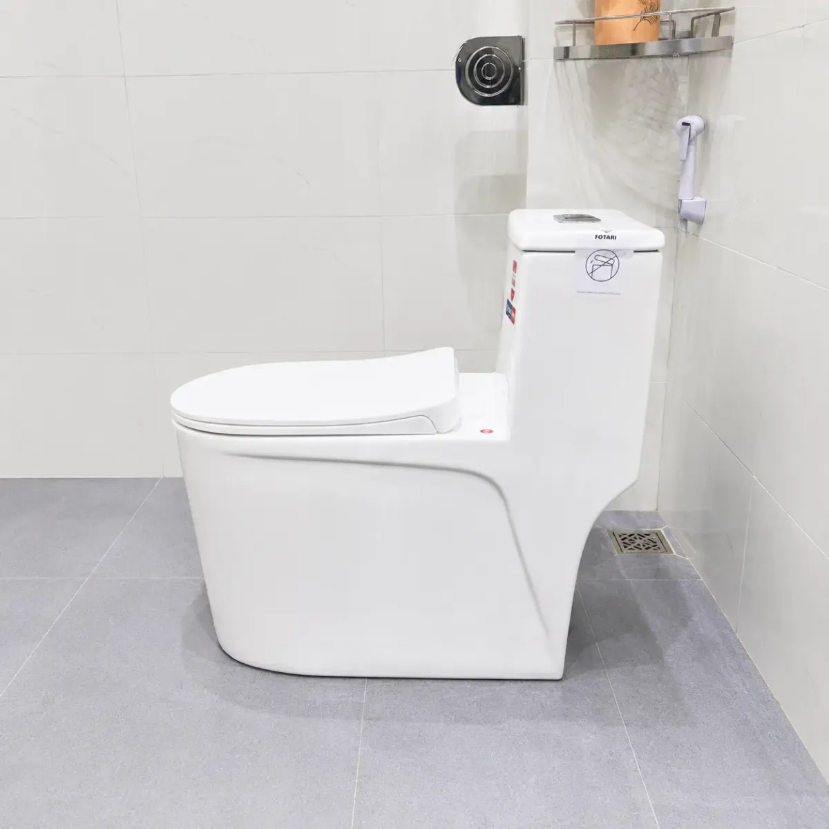 Bồn Cầu Fotari Sứ Nguyên Khối Nano Ceramic Model 1666