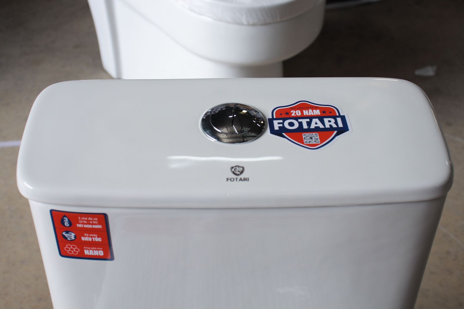 Bồn cầu nguyên khối nano ceramic A-1996