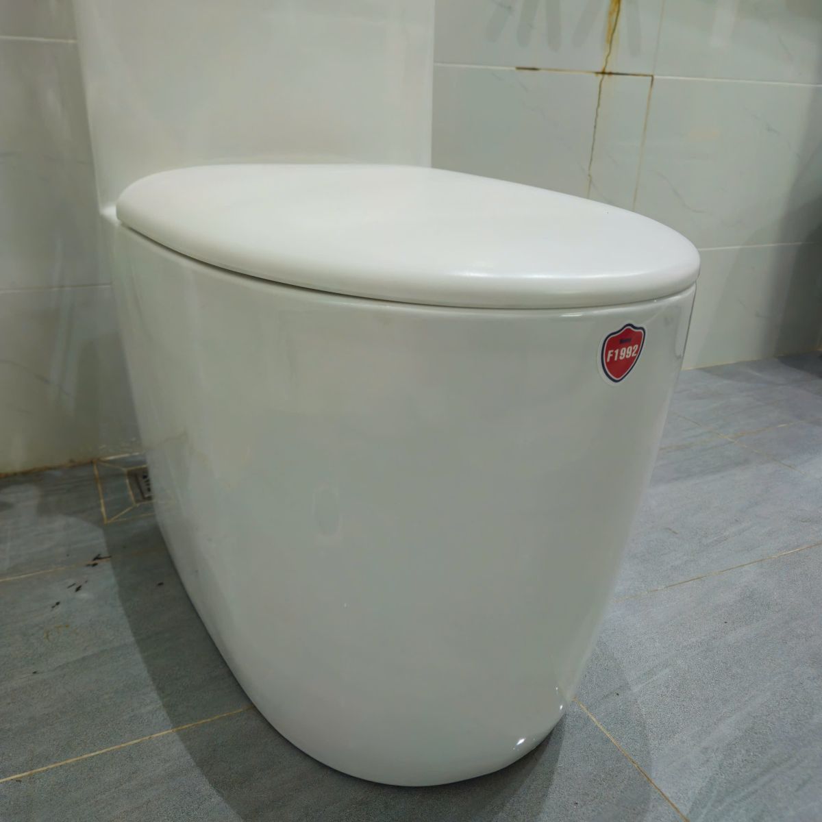 Bồn Cầu Nguyên Khối Nano Ceramic A-1996