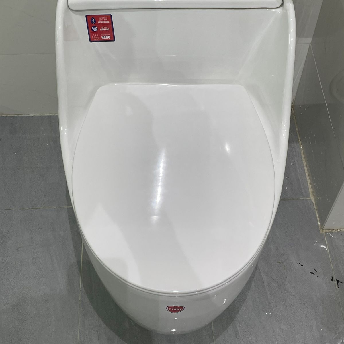 ​​​​Bồn Cầu Trứng 1 Khối Fotari F-1997 16