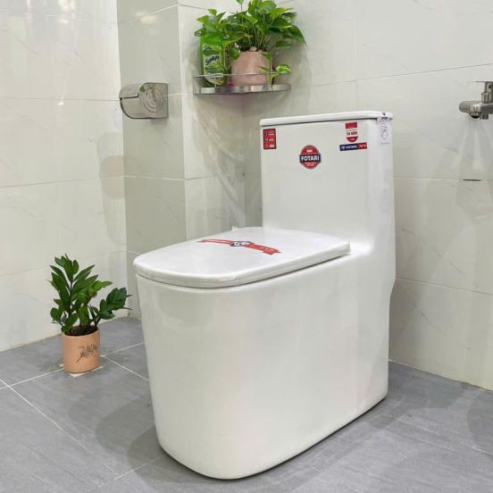 Bồn Cầu Sứ Nano Ceramic 7879