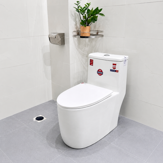 Bồn Cầu Fotari Nguyên Khối Nano Ceramic Model 1662